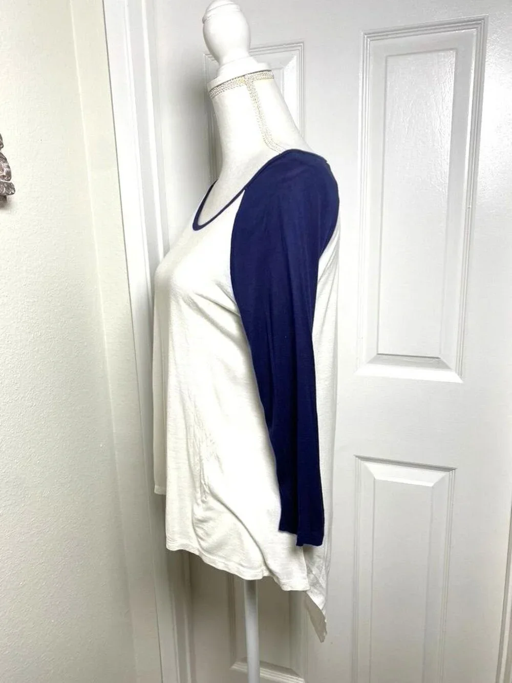 Heart Hips Rayon Hi-Lo Baseball T-Shirt Top Blue White Size Small Casual  SB